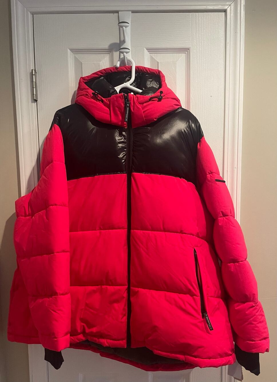 BCBGeneration red/black puffer jacket, C10